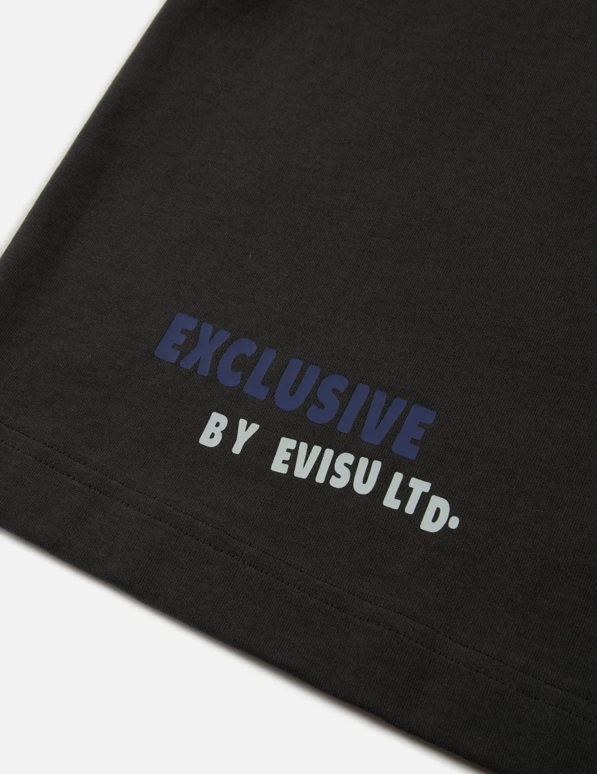 Graffiti Logo and Slogan Print Fashion Fit T-shirt