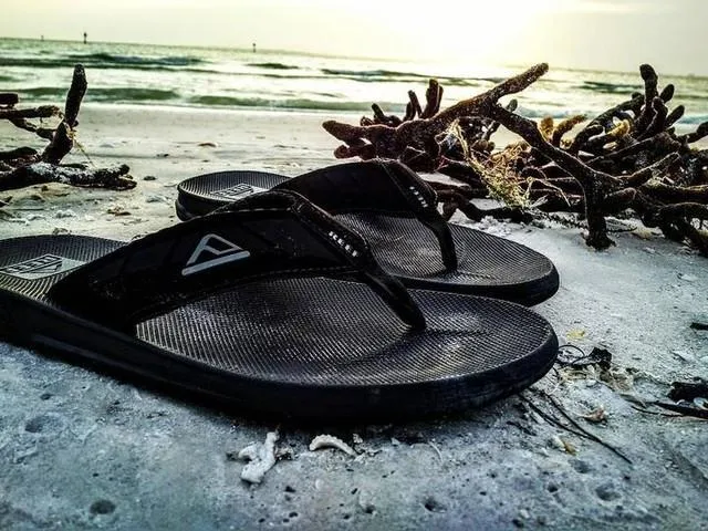 REEF PHANTOMS 9